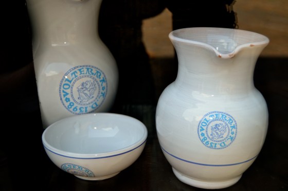 I love this pottery found in Volterra...classic lines, simple logo embossed